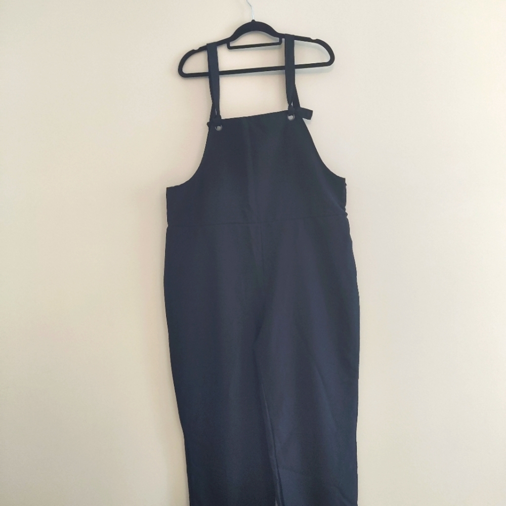 Black "artist style" overalls size 16 fits smaller